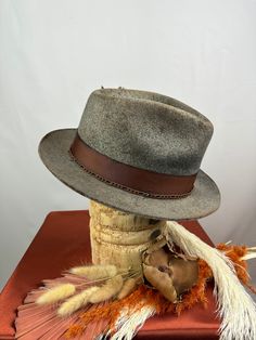 Rustic Adjustable Fedora With Flat Crown, Handmade Formal Hat With Curved Brim, Formal Handmade Hat With Curved Brim, Fitted Brimmed Rustic Fedora, Vintage Fedora With Flat Crown, Vintage Fedora With Curved Brim For Fall, Vintage Fur Felt Fedora For Fall, Adjustable Rustic Fedora, Rustic Adjustable Fedora