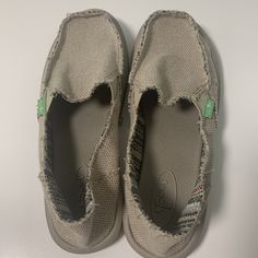 Sanuk Donna Hemp Moccasin Loafers, Tan Women's Size 6 M Never Worn Nwot Casual Green Loafers With Round Toe, Casual Slip-on Moccasins For Spring, Comfortable Casual Moccasins For Spring, Casual Comfortable Moccasins For Spring, Casual Moccasins With Textured Sole For Spring, Casual Loafers With Woven Sole And Round Toe, Casual Spring Moccasins With Textured Sole, Casual Green Flat Loafers, Beige Casual Loafers With Cushioned Footbed