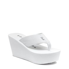 Who doesn't need a wear with anything white platform flip flop? Take your look to the next level with this 3 inch platform and the soft webbing straps will keep you comfortable from day to night. Your go-to wedge for effortless style all season long! 🌼☀️ Style: Rocket Dog Women's Platform Flip Flop Platform Type: Wedge style platform Straps: White webbing straps Platform Bottom: EVA platform for extra comfort Platform Height: 3 inches White Platform Flip Flops, Rocket Dogs, White Platform Sandals, Platform Flip Flops, Summer Wardrobe Essentials, White Wedges, Wedge Flip Flops, White Platform, Wedges Style