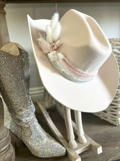 Women's cowboy hat  Boots not included  Decorative wool cowboy hat.  Geo quarts charm attached One size fits most  56-58  Adorable   All sales final. Birthday girl, bride to be, bachelorette fun.  Need a different color ? Message me. Ivory hat, pinks, whites and creams Woman’s Cowboy Hat, Mrs Cowboy Hat, Luxury White Cowboy Hat For Western-themed Events, Decorate Cowboy Hats Diy, Lainey Wilson Cowboy Hat, Fleastyle Hat Bar, Types Of Cowboy Hats, Customized Cowgirl Hats, Western Cream Felt Hat For Kentucky Derby