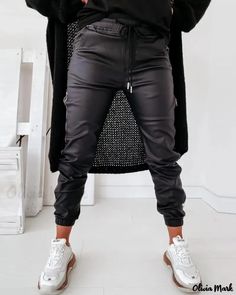 Olivia Mark - Gathered drawstring pants with zipper Ruched Pants, Casual Fashion Trends, Style Upgrade, Bottom Clothes, Drawstring Pants, Casual Wardrobe, Pants Outfit, Black Pants, Neck T Shirt