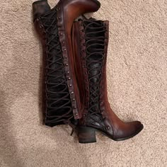 Freebird Colorado Vintage Original Boot. Mahogany Brown Side Zip So You Don’t Have To Unlace Super Comfortable Stack Heel. Witchy Boots, 2025 Wishlist, Freebird Shoes, Freebird Boots, Fw 2024, Mahogany Brown, Clothes Spring, What A Girl Wants, Dream Closets