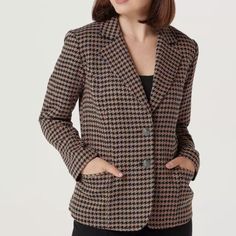 Nwot . Size 20w- See Measurement Pics . Houndstooth . Notch Collar Lapel . Faux Suede On Underside Of Collar . Long Sleeves . Welt Pockets . Center Back Seam . Back Hem Vent ( Never Been Opened ) . Front Princess Seams . Business . Career . Casual Bundle More Then Two Items To Save On Shipping Black Wool Blazer With Houndstooth Pattern, Winter Workwear Tweed Jacket With Houndstooth Pattern, Long Sleeve Houndstooth Tweed Jacket For Work, Houndstooth Tweed Jacket With Lapel Collar For Work, Houndstooth Tweed Jacket For Work, Houndstooth Pattern Tweed Jacket For Work, Winter Houndstooth Tweed Jacket For Workwear, Workwear Tweed Jacket With Houndstooth Pattern And Lapel Collar, Long Sleeve Tweed Jacket With Houndstooth Pattern For Work