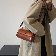 Wide strap shoulder PU bag crossbody cylinder bag – IFAUN Cylinder Bag, Toe Loop Sandals, Vintage Crossbody Bag, Pu Bag, Summer Tote, Color Cafe, Round Bag, Coffee Colour, Shoulder Messenger Bag