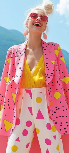 Fun Pattern Outfits, Over The Top Fashion, Quirky Fashion Aesthetic, Pop Art Clothing, Colorful Office, Colourful Fashion, Pattern Outfits, Dopamine Dressing, Maximalism