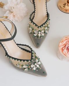 Dark Green Elegant Pearl Party Shoe Rhinestone Beaded Emerald - Etsy Heels For Dark Green Dress, Shoes To Match Emerald Green Dress, Emerald Green Shoes High Heels, Dark Green Wedding Shoes, Green Rhinestone Heels For Wedding, Green Rhinestone Wedding Heels, Embellished Green Heels For Evening, Green Embellished Heels For Evening, Green Embellished Open Toe Heels