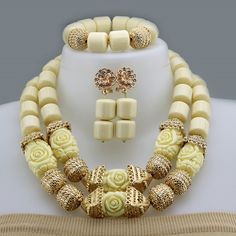 This is for high quality  handmade Jewelry, it takes 5-7 days for the production Hand-set Jewelry Sets For Marriage, Traditional White Jewelry For Wedding, Exquisite Jewelry Sets For Wedding With Elegant Design, Exquisite Gold Jewelry For Marriage, Hand Set Jewelry For Marriage, Traditional White Jewelry For Anniversary, Traditional White Jewelry With Elegant Design, Exquisite Wedding Jewelry Sets With Elegant Design, Elegant Round Beads Jewelry For Wedding Gift