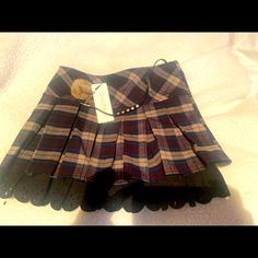 Mini Wool Skirt , Brand New With Tag. Very Flattering And Sexy! Oc Inspo, Wool Skirt, Plaid Mini Skirt, I Love Fashion, Wool Skirts, Wool Plaid, Love Fashion, Aesthetic Outfits, Fitness Inspo