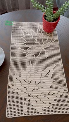 Cute Crochet Patterns, Crochet Table Cloth, Table Runner Patterns, Beaded Table Runner, Tablecloth Crochet, Instagram Do