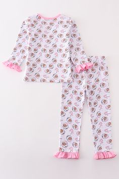 DESCRIPTION Get ready for the holidays with our Girl's Pink Christmas Santa Claus Pajama Set! Perfect for festive nights, the soft fabric will keep you comfortable while the fun print will make you the life of the party. A must-have addition to any sleepwear collection! Ho ho ho! Blending cotton with spandex in baby garments can offer several benefits: Stretch and Flexibility: Spandex, also known as elastane, is a highly elastic fiber. When blended with cotton, it imparts stretchiness and flexib Cute Printed Sets For Pajama Party, Cute Printed Sleepwear For Pajama Party, Cute Printed Sleepwear For Sleepovers, Cute Printed Sets For Sleepover, Cute Christmas Long Sleeve Sleepwear, Cute Christmas Sleepwear With Long Sleeves, Cute Long Sleeve Christmas Sleepwear, Playful Christmas Sleepwear, Playful Cotton Holiday Sleepwear