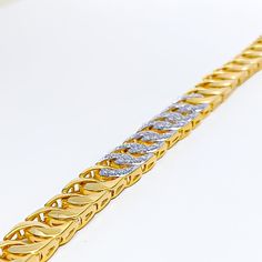 This exquisite 18k gold link bracelet, weighing 17.1 grams, features a chic design adorned with 0.78 carats of round brilliant cut diamonds. The diamonds have a color grade of F-G and a quality grade of VS, adding exceptional sparkle and elegance. The yellow gold finish enhances its luxurious appeal, making it perfect for any special occasion. The bracelet has a size of 7 inches, offering both style and comfort. This piece is openable, designed with a secure buckle lock for added convenience. Id Yellow Gold Chain Bracelet With Diamond Accents For Anniversary, Yellow Gold Diamond Chain Bracelet For Anniversary, Luxury Diamond Link Bracelet For Anniversary, Formal Cuban Link Bracelet With Diamond Accents, Luxury Link Diamond Bracelet For Anniversary, Diamond Bracelets With Pave Setting For Formal Occasions, Classic Formal Bracelet With Pave Setting, Formal Diamond Bracelets With Pave Setting, Classic Formal Chain Bracelet With Pave Setting