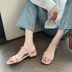 2404BSH4040220-2 Spring Leather T-strap Sandals With Low Heel, Open Toe T-strap Sandals With Buckle Closure, Casual Low Heel T-strap Sandals, Casual Low Heel T-strap Sandals With Heel Strap, Spring Open Toe T-strap Sandals With Branded Heel Counter, Spring T-strap Sandals With Heel Loop, Spring Open Heel T-strap Sandals, Flat T-strap Sandals With Leather Sole For Spring, Spring T-strap Sandals With Low Heel