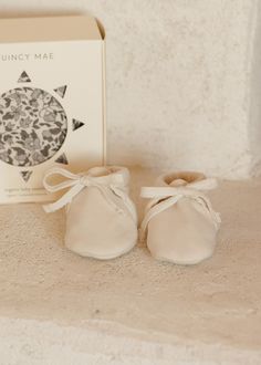 The softest baby booties to complete any outfit! Ties for a secure fit. Made of 100% Organic Cotton