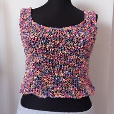 A blouse knitted from floss yarn that you can easily wear as jeans, shorts, a skirt or a bikini top on hot summer days, and it will never make you sweat and is light enough that you won't even feel it. It is suitable for size M-L and can be worn on both sides. It is sensitive because it is made of flush thread. It should be washed by hand or in a machine at very low temperature on a delicate setting, not with your other clothes. We will be happy to get back to you with any questions you may have Crochet Tops For Women, Crop Top Crochet, Crochet Summer Tops, Crochet Summer, Crochet Crop, Crochet Tops, Cropped Tube Top, Crochet Crop Top, Boho Top