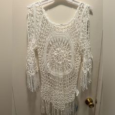 Cupshe White Crochet Cover Up. Never Worn. Has Open Shoulder Caps As Pictured. Size Xl Beach Crochet Yarn Top, Beach Crochet Top With Open Knit, Beach Crochet Top In Open Knit Yarn, Bohemian Yarn Crochet Top, One Size Crochet Lace Top For Beach, White One Size Crochet Top, Vacation Crochet Lace Top One Size, White Crochet Top For The Beach, Beach Crochet Top For Fall