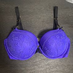 Nwot. Purple Underwire Bra With Removable Pads, Purple Fitted Bra With Removable Pads, Purple Fitted Bra With Adjustable Straps, Purple Underwire Bra With Medium Bust Support, Fitted Purple Bra With Removable Pads, Fitted Purple Bra With Adjustable Straps, Elegant Purple Bra With Lined Body, Elegant Purple Lined Bra, Victoria's Secret Push-up Bra With Adjustable Straps