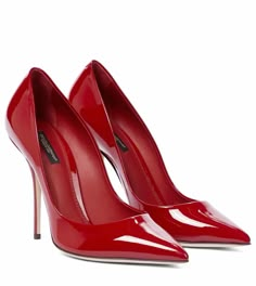 kiara vitiello Elegant Shoes Heels, Fall Winter Shoes, Red Louboutin, Red Pumps, Designer Pumps, Shoe Boot Sandals, Patent Leather Pumps