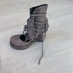 Gray Lace Up Closed Toe Woman’s Shoe . Size 38 / 7.5 . Goran Horalnever Worn ! Salomon Boots, Fit Nyc, Sorel Wedge Boots, Tan Leather Ankle Boots, Lace Up Heel Boots, Quilted Boots, Doc Martens Boots, Harley Davidson Boots, Tabi Shoes