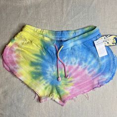 Garment Dye Women’s Shorts Pop Surf Multi Color Size S #657 Please Look At The Pictures The Pictures Are Not Professional Pictures Please See Listed Pictures For Full Details. Sold As Is. Comes As Is With What You See Pictures. What You See In The Picture Is What You Will Get. Reasonable Offers Are Always Welcome! Bundle And Save On Shipping. All Items Will Be Shipped Out Within 1 Business Day After Payment Is Cleared Between Monday To Friday. We Do Not Ship During Weekend And Holidays. Multicolor Pajama Shorts For Beach Season, Multicolor Pajama Shorts For Beach Season Loungewear, Multicolor Relaxed Fit Summer Bottoms, Multicolor Cotton Pajama Shorts For Summer, Multicolor Casual Summer Pajama Shorts, Casual Multicolor Shorts For Beach Season, Casual Multicolor Pajama Shorts For Summer, Casual Multicolor Summer Pajama Shorts, Summer Multicolor Pajama Shorts