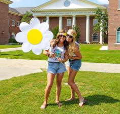 Phi Sigma Sigma at Coastal Carolina University #PhiSigmaSigma #PhiSig #BidDay #sorority #CCU Sorority T Shirts, Bid Day Ideas, Phi Sigma Sigma, Sorority Merch, Sorority Bid Day, Bid Day Themes, Sorority Tshirts