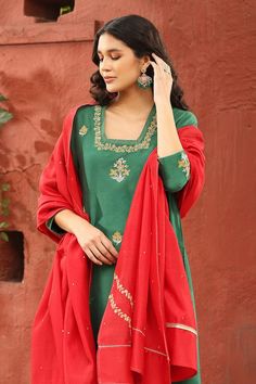 Green kurta with floral butti embroidery. Paired with a pant and red plum dupatta with sequin work. - Aza Fashions Embroidery Butti, Butti Embroidery, Red Kurta, Kurta Pant Set, Red Plum, Kurta With Pants, Fiery Red, Silk Embroidery, Pants Pattern