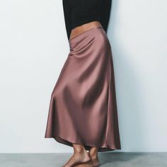 Beautiful Soft Satin Skirt From Zara’s Latest Collection With A Luxurious Feel. Brand New, Never Worn! Unfortunately Tag Does Not Come Attached Pink Satin Skirt, Zara Fall, Zara Skirts, Pink Dark, Satin Skirt, Soft Summer, Women Skirts Midi, Pink Satin, Fall 2024