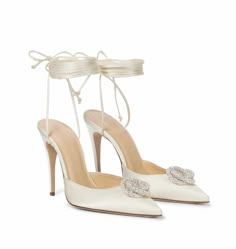 Hak Tinggi, Fun Wedding Shoes, Perfect Wedding Shoes, White High Heels, Magda Butrym, White Pumps, Mode Vintage, Heels Shoes