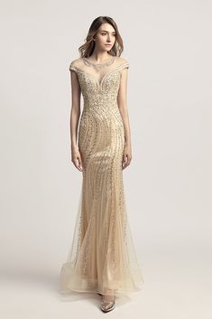 Elegant Rhinestone Gala Gown, Elegant Sparkling Evening Dress For Prom, Elegant Fitted Sparkling Gown, Elegant Evening Dress With Rhinestones And Fitted Bodice, Luxury Embellished Evening Dress For Prom Season, Elegant Embellished Evening Dress With Sweetheart Neckline, Elegant Rhinestone Gown For Prom Season, Elegant Sparkling Gown For Gala, Elegant Sparkling Wedding Evening Dress