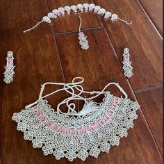 Worn Once! Diamond And Pink Set With Matha Patti, Earrings, Tikka, And Choker Indian Pakistani Wedding Set Kundan Choker Set, Bridal Jewelry Sets Brides, Matha Patti, Kundan Choker, Pink Set, Choker Set, Pakistani Wedding, Wedding Set, Bridal Jewelry Sets