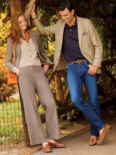 It's all about the wide-leg pant. Our Broderick is a wardrobe essential in a luxe wool blend with a hook and tab closure and convenient slash pockets. | J.McLaughlin Women's Broderick Pants in Houndstooth Light Tan/Brown/Denim, Size 8 | Denim/Wool/Polyamide Brown Denim, J Mclaughlin, Light Tan, Tan Brown, Wardrobe Essentials, Women's Pants, Wide Leg Pants, Wool Blend, Wide Leg