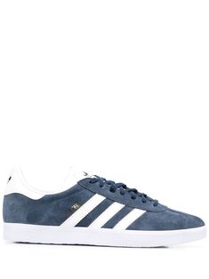 Gazelle suede sneakers from adidas featuring navy blue, white, suede, logo print to the side, logo-print tongue, signature trefoil logo detail, branded heel counter, side stripe detailing, branded footbed, front lace-up fastening, round toe and flat rubber sole. Adidas Gazelle Navy, Adidas Gazelle Women, Counter Side, Blue Shoes Women, Navy Blue Sneakers, Navy Sneakers, Streetwear Shoes, Chunky Shoes, Adidas Gazelle Sneaker