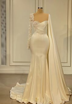 Vestido De Novia Mermaid Off White Wedding Dresses For Bride Lace Applique Beaded Wedding Gown on Luulla Off White Wedding, Off White Wedding Dresses, Dresses For Bride, Formal Party Dress, Prom Dresses With Sleeves, Dresses 2024, Cheap Wedding, Inspired Fashion, White Wedding Dresses