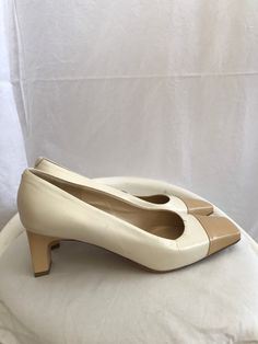 80s vintage heels . Leather upper ,leather sole . Made in Italy . Super comfortable . Size 36 1/2 , true to size . Heel 5,5 cm . Very good vintage condition with some minimal scratches on the leather Beige Kitten Heels With Padded Heel And Almond Toe, Beige Heels With Contrasting Heel Counter For Office, Beige Heels With Contrasting Heel For Office, Office Beige Heels With Contrasting Heel Counter, Beige Almond Toe Kitten Heels With Padded Heel, Cream Low Heel Court Shoes For Office, Beige Heels With Sculpted Heel For Office, Beige High Heel Heels For Formal Occasions, Beige Pointed Toe Court Shoes For Formal Occasions