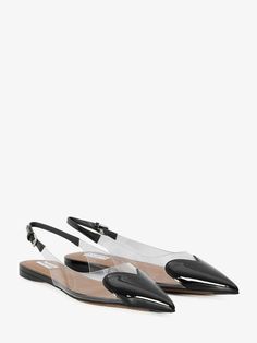 Step into luxury with these ALAÃA LE COEUR FLAT SLINGBACK MULES. Crafted from 100% lamb skin and lamb leather, with a touch of polyurethane and calf leather, these mules offer both style and comfort. The rubber sole ensures durability while the slingback design adds a chic touch to any outfit. Crafted from 100% lamb skin and lamb leather Features a rubber sole for durability Slingback design adds a chic touch to any outfit Flat Slingback Shoes, Slingback Mules, Elegant Flats, Black Flats Shoes, Slingback Flats, Slingback Shoes, Leather Cap, Sneaker Heels, Black Flats