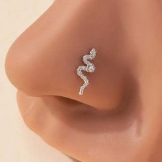 Nose Ring- Elegant Silver Copper Snake Pattern Nose Ring Stud New Tray 130 Cool Nose Rings Silver, Dr Jewelry, Hogwarts Aesthetic, Ring Elegant, Snake Pattern, Snake Patterns, Nose Ring Stud, Nose Stud, Nose Rings