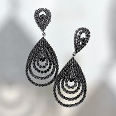 Evening Hoop Single Earring, Party Teardrop Clip-on Earrings, Party Clip-on Teardrop Earrings, Single Hoop Earring For Evening, Evening Single Hoop Earring, Black Dangle Hoop Earrings For Party, Elegant Hoop Clip-on Earrings For Party, Black Dangle Teardrop Earrings For Party, Elegant Hoop Chandelier Earrings For Party