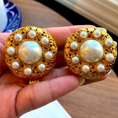 These Earrings Are Museum Items! Estimated 1950s Stunning And Beautiful. The Pearls Show Some Signs Of Wear Please Look At Close Up To Pictures But Not Visible To The Eye. Chanel Vintage, Chanel Jewelry, Vintage Chanel, The Eye, Vintage Earrings, Close Up, Look At, Jewelry Earrings, Chanel