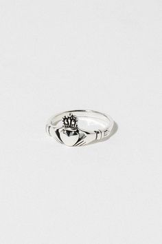 Claddagh Ring Cool Rings Silver, Relationship Rings, Irish Ring, 25th Bday, Vintage Turquoise Ring, Silver Claddagh Ring, Irish Ring Claddagh, Irish Rings, 21st Party