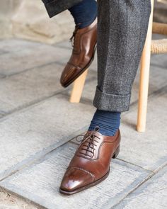 Handmade Men Brown Oxford Dress Shoes in Calf Leather Classic Last on Storenvy Quality Leather Boots, Square Toe Shoes, Custom Design Shoes, Lace Up Dress, Oxford Dress Shoes, Leather Oxford Shoes, Leather Dress Shoes, Leather Shoes Men, Dress Formal