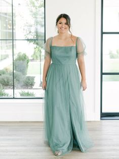 Wedding Guest Outfit Ideas, Plus Size Wedding Guest, Wedding Parties Colors, Plus Size Wedding Guest Dresses, Dress With Puffy Sleeves, Tulle Bridesmaid Dress, Bridesmaid Dress Colors, Wedding Guest Dresses, Plus Size Wedding