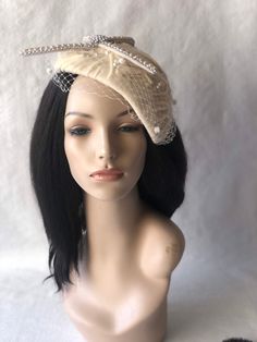 This is a classy vintage inspired 1950s - 1960s Ivory, Cream or Ecru felt half hat with a modern touch perfect as a bridal fascinator hat, wedding hat, tea party hat, church hat or any other special occasion. This is a Ivory felt headpiece create by hand and has a wire base that can fit any head size comfortably. WHAT MAKES THIS SO UNIQUE I form each piece while on my head to see how it fits and looks and then take it off and hand sew each piece. I design it to wear both ways so there's no front White Church Hats, Mother Of The Bride Hats, Ivory Fascinator, Green Fascinator, Hat Tea Party, Red Fascinator, Bridal Fascinator, Beige Wedding, Hat Wedding