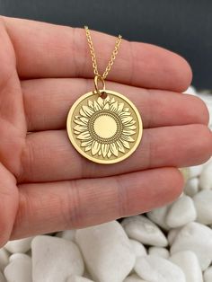 14k Solid Gold Sunflower Necklace, Personalized Sunflower Pendant, Gold Sunflower Coin 14k Solid Gold Choose What Size You Want the Pendant Using The First Option Box Choose Chain Length Or Without Chain Using The Second Option Box Photos Are For The 25.4 mm / 1 Inch Diameter Pendant Pendant thickness : 0.7mm  Contact us if you want it thicker Inner diameter of jump ring : 5mm Contact us if you need it bigger  Chain width : 1.30mm     ♥ Material of pendant and chain: Solid Gold k14 ♥ Packaging: Yellow Gold Flower Pendant Jewelry Gift For Mom, Yellow Gold Flower Pendant Jewelry As Gift For Mom, Yellow Gold Flower Pendant Jewelry For Mom, Yellow Gold Birth Flower Jewelry, Yellow Gold Birth Flower Pendant Jewelry, Yellow Gold Flower Jewelry As Gift For Mom, Yellow Gold Flower Jewelry For Mom, Sunflower Design Jewelry For Anniversary, Yellow Flower Jewelry For Anniversary