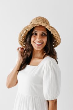 Add a touch of laid-back elegance to outdoor picnics or outdoor gatherings with the 'Parrish' hat, a quintessential accessory that combines style and functionality for sun-soaked days. The open weave design provides excellent ventilation and exudes beachside charm! 100% Paper Layered Tops, Outdoor Picnics, Open Weave, Skirt Leggings, Spring Collection, Blouse Dress, Tops For Leggings, Straw Hat, Exclusive Designs