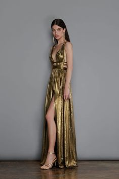 _44A2208 - Bronx And Banco Black And Gold Gala Dress, Greek Goddess Prom Dress, Goddess Dress Aesthetic, Dark Gold Dress, Gold Fantasy Dress, Golden Dress Long, Acotar Fashion, Golden Dresses, Bridal Maxi Dress