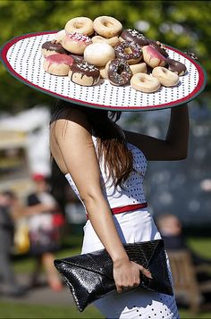 Doughnut hat - so if you get hungry...Potential entry at the fair, "food hat" Donut Hat, Craft Challenge, Derby Fashion, Mad Hat, Crazy Hat Day, Silly Hats, Hat Day, Ascot Hats, Crazy Hats