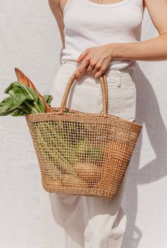 Handbag Photoshoot, Bag Shoot, Handwoven Baskets, Shopping Market, Bag Illustration, Beach Shopping, Basket With Handles, Market Tote Bag, Market Basket