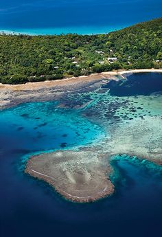 an aerial view of the great barrier reef