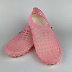 Surf 7 Usa Adult Pink Water Clog Sz 9 Nwt Swim Shower Beach Light Pink / Off White In Color Rubber Texture Slip On Has Minor Spots On Inner Right Shoe, See Pic Excellent Condition! Breathable Closed Toe Clogs For The Beach, Non-slip Round Toe Clogs For The Beach, Summer Synthetic Slip-resistant Clogs, Beach Slip-on Slip-resistant Clogs, Comfortable Pink Slip-on Sandals, Comfortable Pink Closed Toe Sandals, Comfortable Pink Closed-toe Sandals, Spring Beach Clogs With Slip-resistant Soles, Spring Beach Clogs With Slip-resistant Design