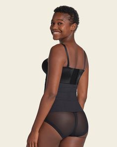 This incredible waist cincher made with our super comfy compression SkinFuse® fabric features flexible boning on the sides and back for extra support. It's functional and discrete! You can wear it all day, every day, since it has no noticeable seams, making it invisible under clothes. We guarantee the highest quality and comfort from this piece because you deserve the best. You can wear it daily to improve your posture, during workouts at the gym, after surgery, or postpartum. Abdominal Binder, Waist Trainer Vest, Latex Waist Trainer, Legging Sport, Waist Cincher, Support Bras, Waist Trainer, Lumbar Support, Active Wear Leggings