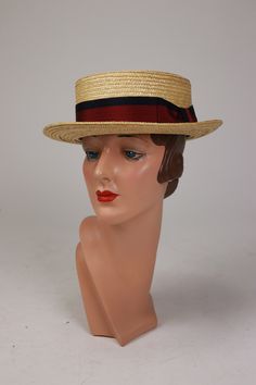 "➸ Description: 1940's beige straw boater hat, gros grain ribbon, made in Wohlen Switzerland Condition: Excellent ➸Measurements: Cf:55.5cm Visit my instagram @bazvintage Note: - You are welcome to contact me and ask me anything - I sell vintage and antique pre-owned pieces that are mostly showing a normal amount of wear even if marked as \"\"\"\"in excellent condition\"\"\"\". But I took great care to handpick high-quality items, that can be worn if not described otherwise. - All orders are defi Vintage Straw Cap For Beach, Vintage Straw Cap For The Beach, Adjustable Vintage Beige Straw Hat, Vintage Beige Straw Sun Hat, Vintage Cream Wide-brim Straw Hat, Straw Boater Hat, Straw Boater, Boater Hat, Ask Me Anything